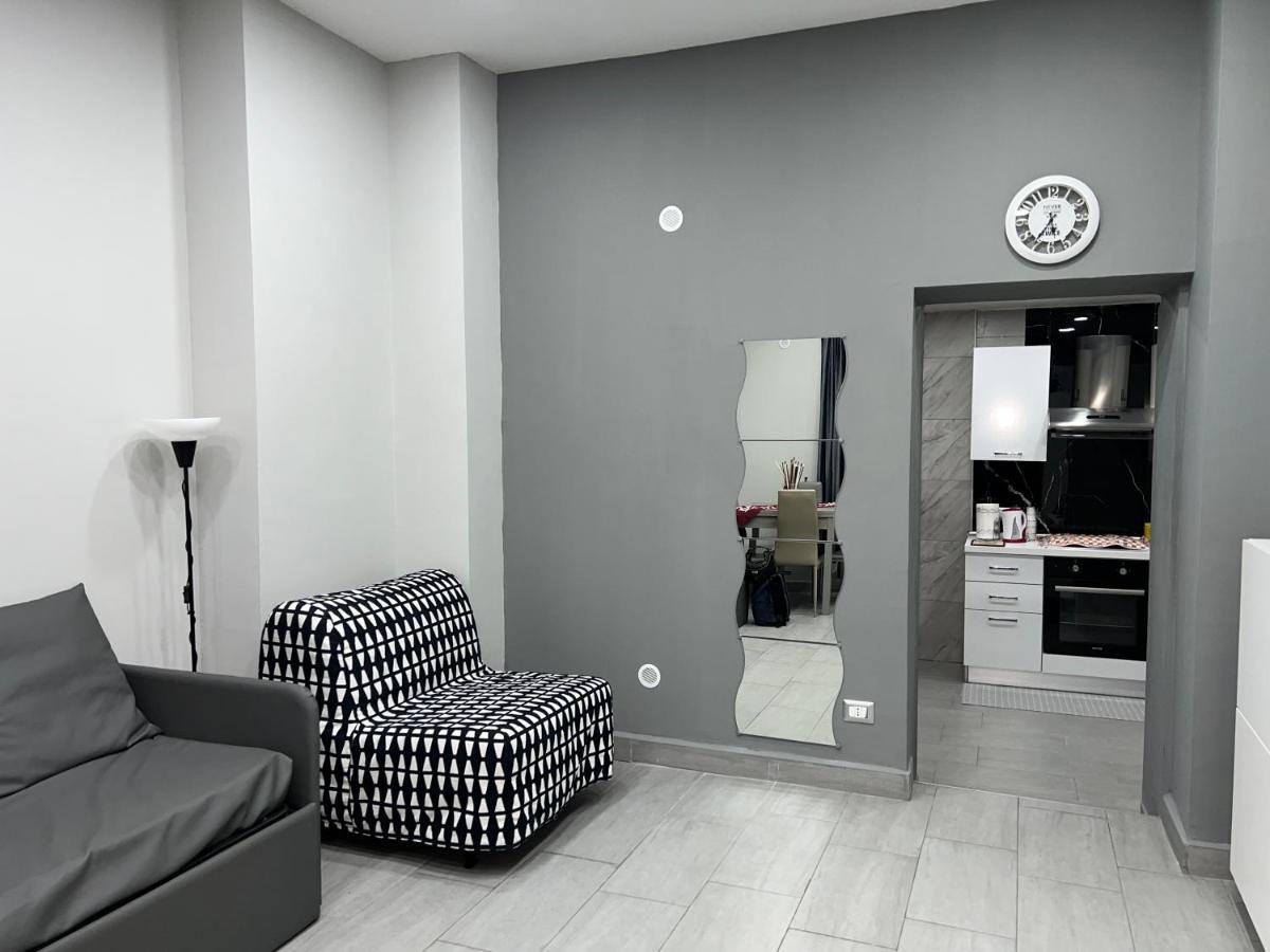 Lad 75 Apartment Napoli Bagian luar foto
