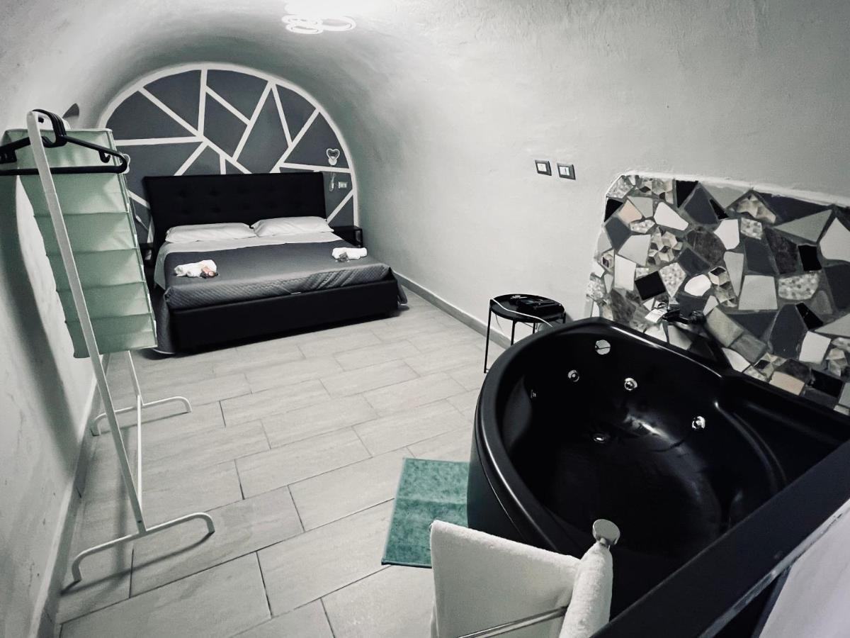 Lad 75 Apartment Napoli Bagian luar foto