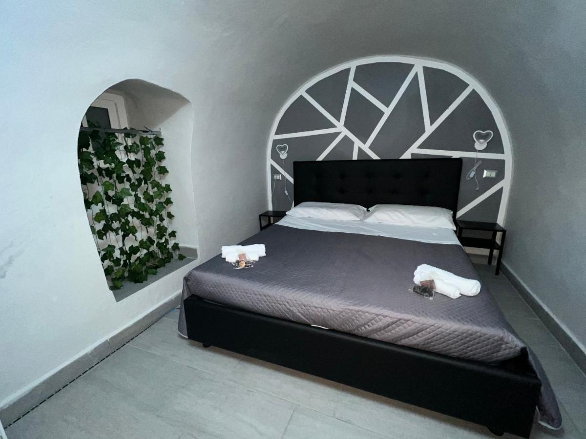 Lad 75 Apartment Napoli Bagian luar foto