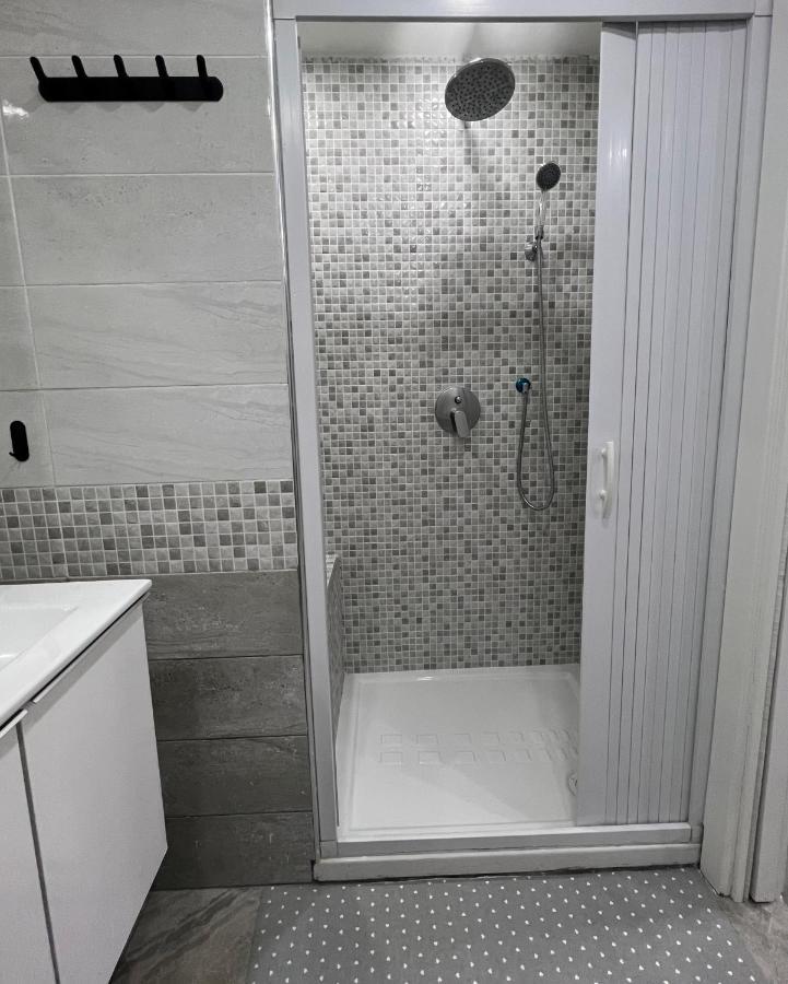 Lad 75 Apartment Napoli Bagian luar foto