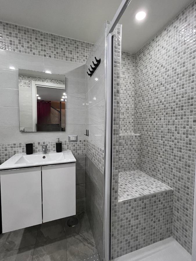 Lad 75 Apartment Napoli Bagian luar foto