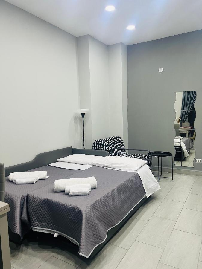 Lad 75 Apartment Napoli Bagian luar foto