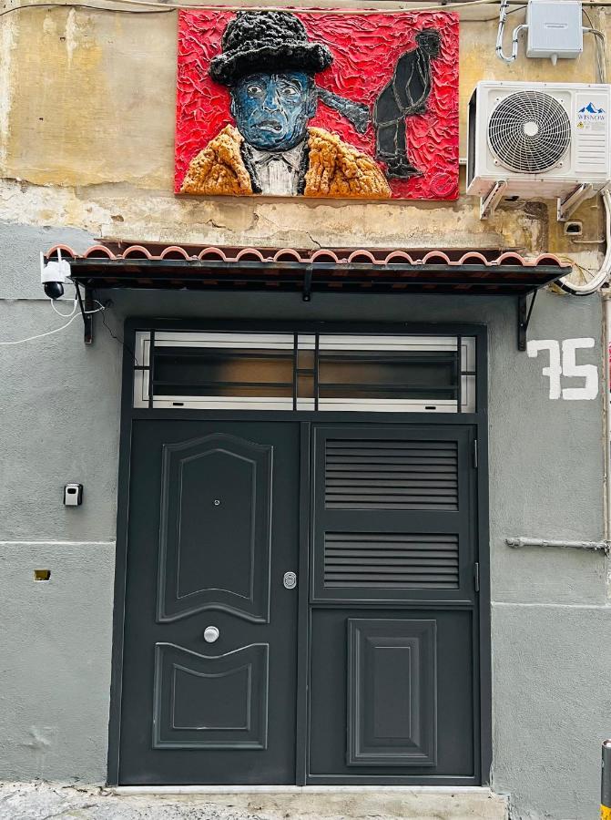 Lad 75 Apartment Napoli Bagian luar foto